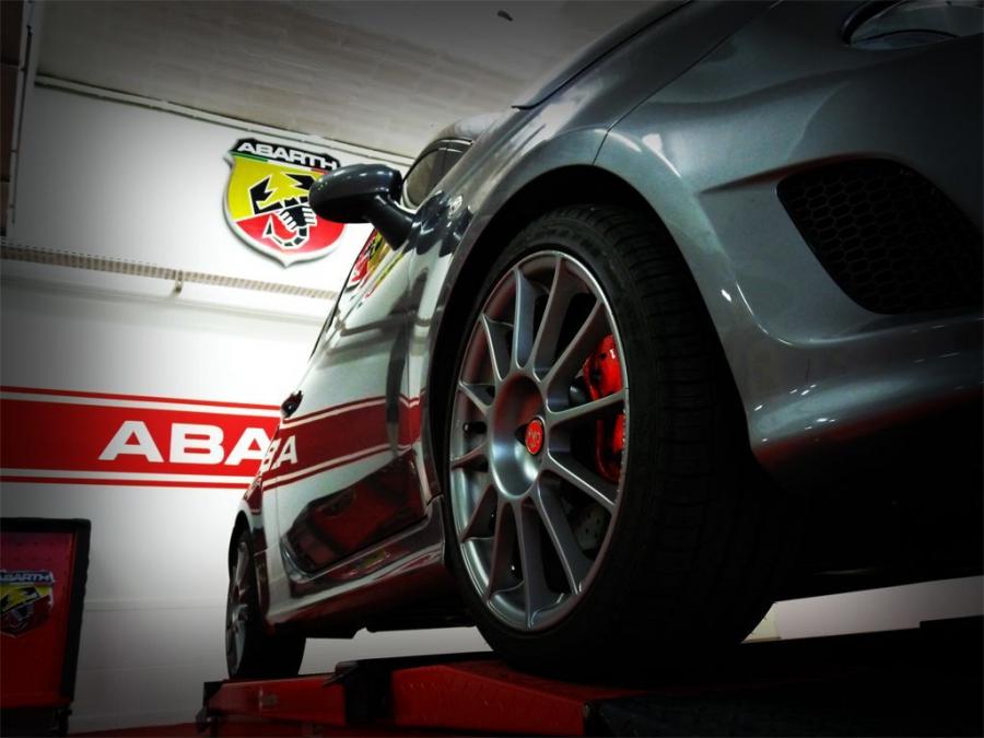 Детали экстерьера Abarth 500 Speedgrey Edition by Neubauer 2009 года  (фото 11 из 14)